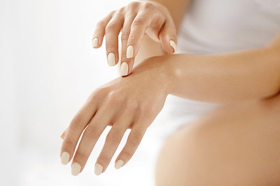 Jak zadbać o&nbsp;piękną skórę i&nbsp;mocne paznokcie?