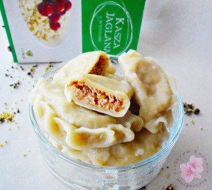 Pierogi z kaszą jaglaną i serem 